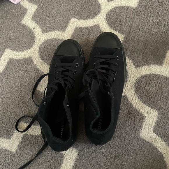 Converse - Picture 2 of 2